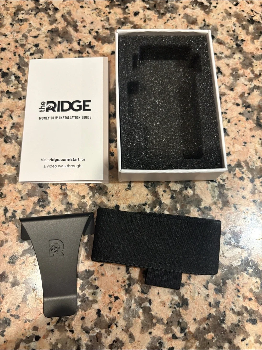 The Ridge Wallet w Money Clip & Cash Elastic Strap NIB